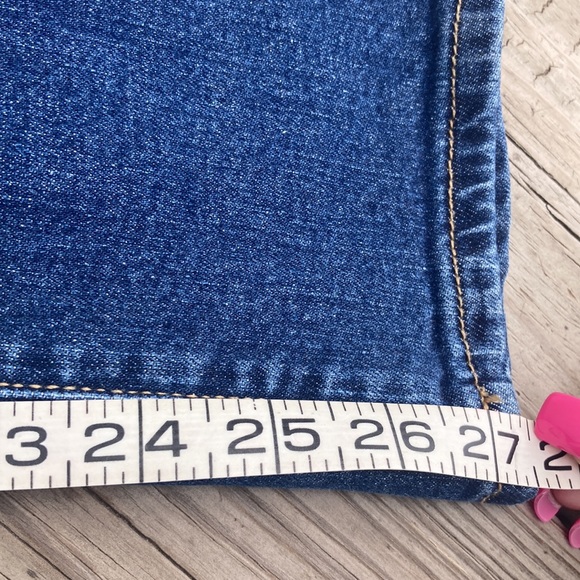 Universal Thread: High Rise (4R) - Picture 8 of 9